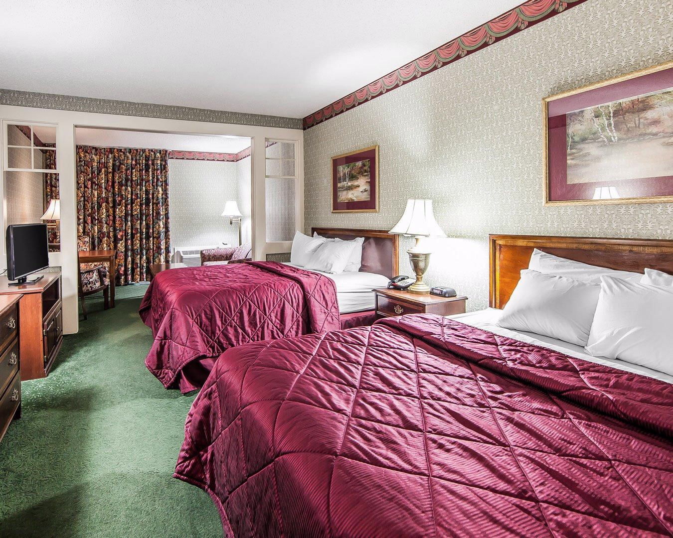 Clarion Inn Willow River Sevierville Exterior photo